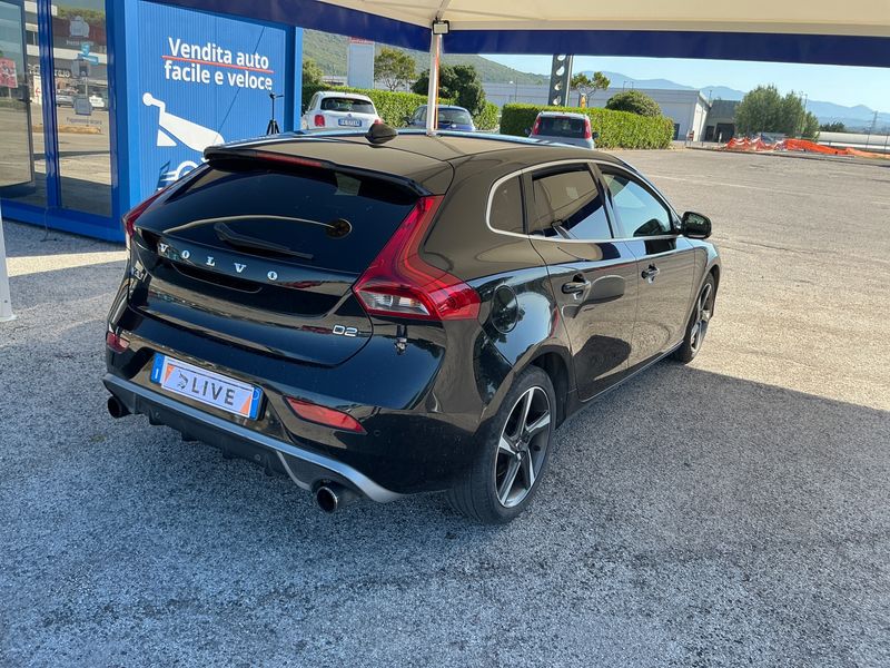 Volvo V40 1.6 D2 R-Design Kinetic 2015 – снимка 2
