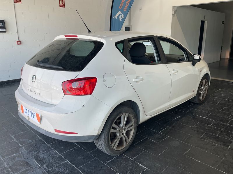Seat Ibiza 1.6 TDI Copa 2011 – снимка 2