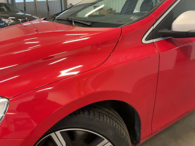 Volvo V40 2.0 D3 R-Design 2019 – снимка 2
