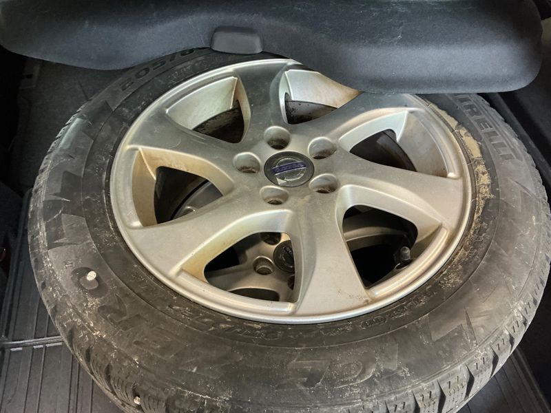 Volvo V40 2.0 D3 R-Design 2019 – снимка 15