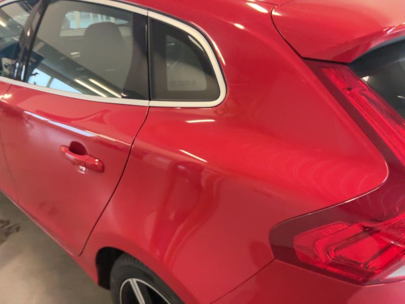 Volvo V40 2.0 D3 R-Design 2019 – снимка 6