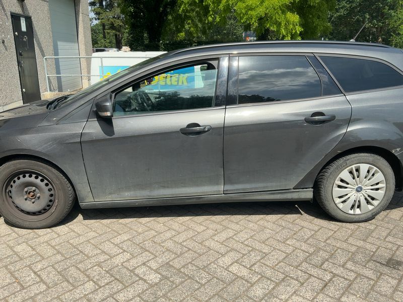 Ford Focus 1.5 TDCi Business 2018 – снимка 4