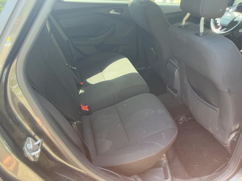 Ford Focus 1.5 TDCi Business 2018 – снимка 19