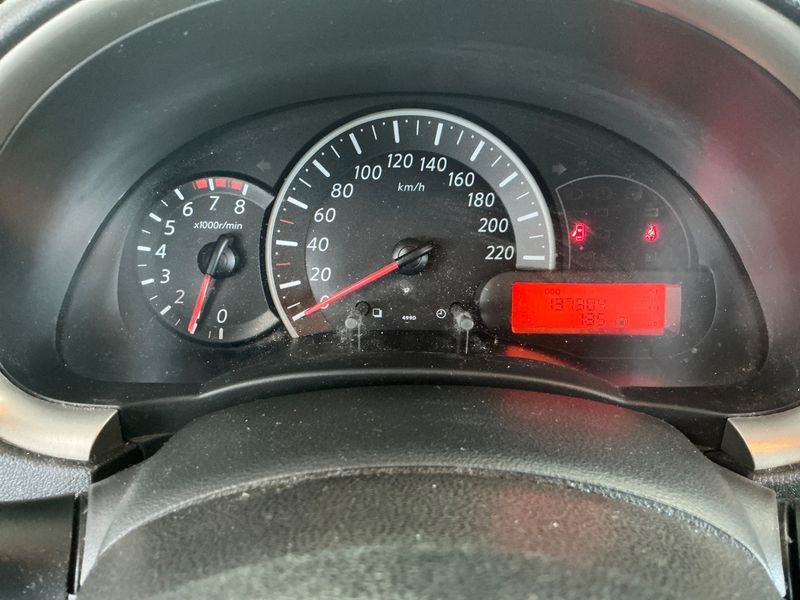 Nissan Micra 1.2 Acenta 2011 – снимка 4