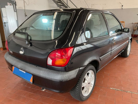 Ford Fiesta 1.3 Futura 2000 – снимка 2