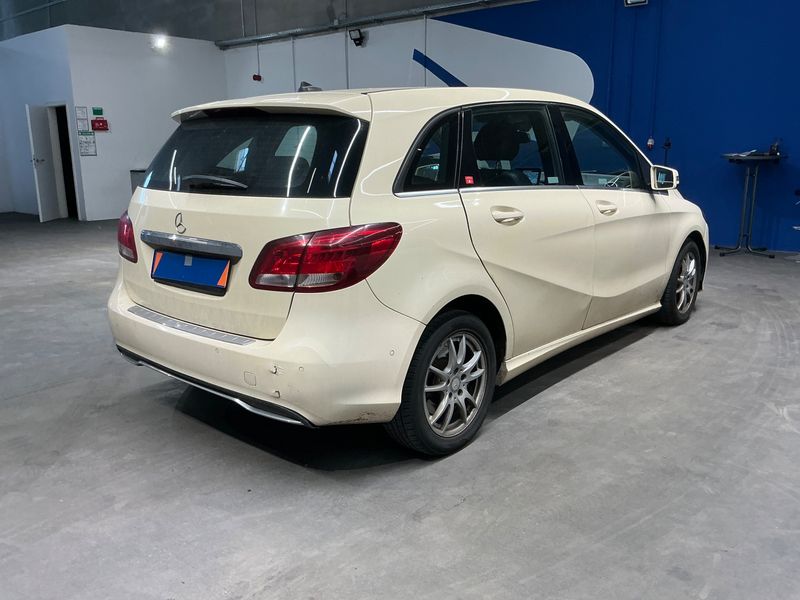 Mercedes-Benz B-Klasse B 180 CDI Style 2016 – снимка 2