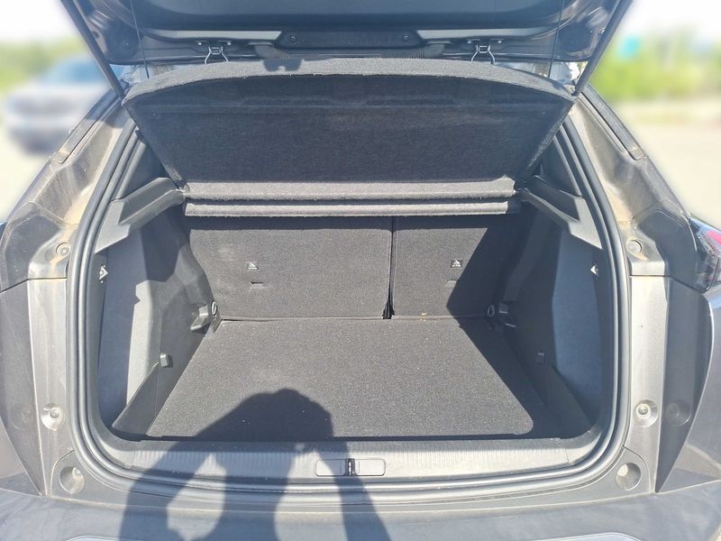 Peugeot 2008 1.2 PureTech Allure 2020 – снимка 9