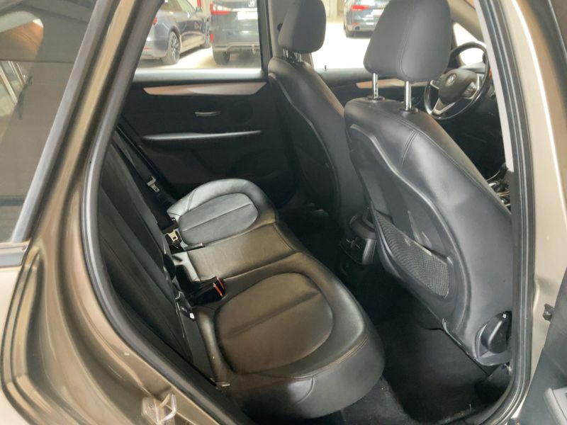 BMW 2er 220d Active Tourer Basis 2015 – снимка 19