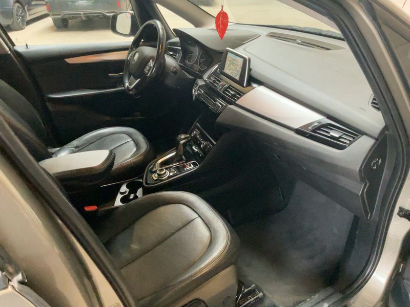 BMW 2er 220d Active Tourer Basis 2015 – снимка 16