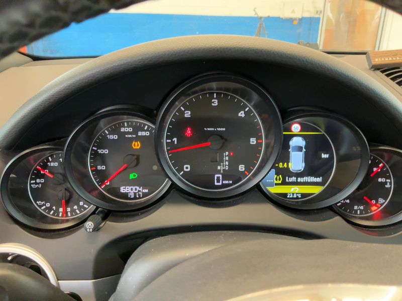 Porsche Cayenne Diesel Platinum Edition 2014 – снимка 19