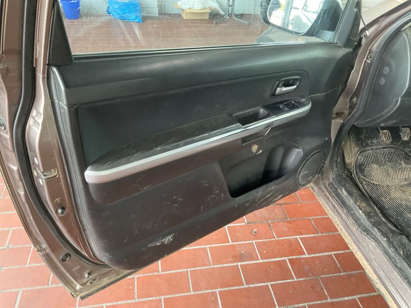Suzuki Grand Vitara 1.9 DDiS Comfort 2013 – снимка 42