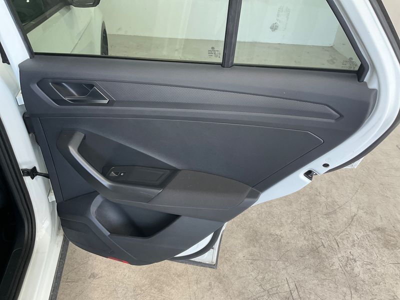 Volkswagen T-Roc 1.0 TSI Style 2021 – снимка 28
