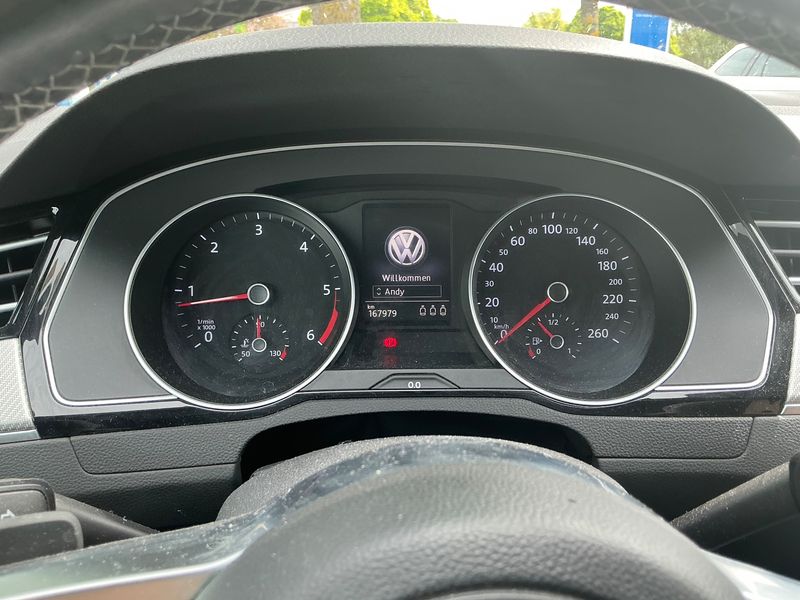 Volkswagen Passat 2.0 TDI Highline BlueMotion Tech 2015 – снимка 19