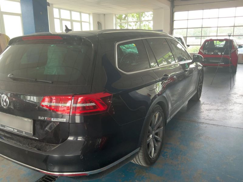 Volkswagen Passat 2.0 TDI Highline BlueMotion Tech 2015 – снимка 8