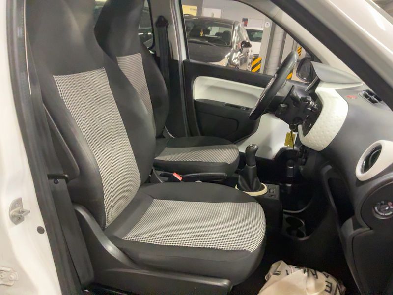 Renault Twingo 1.0 SCe Live 2015 – снимка 16