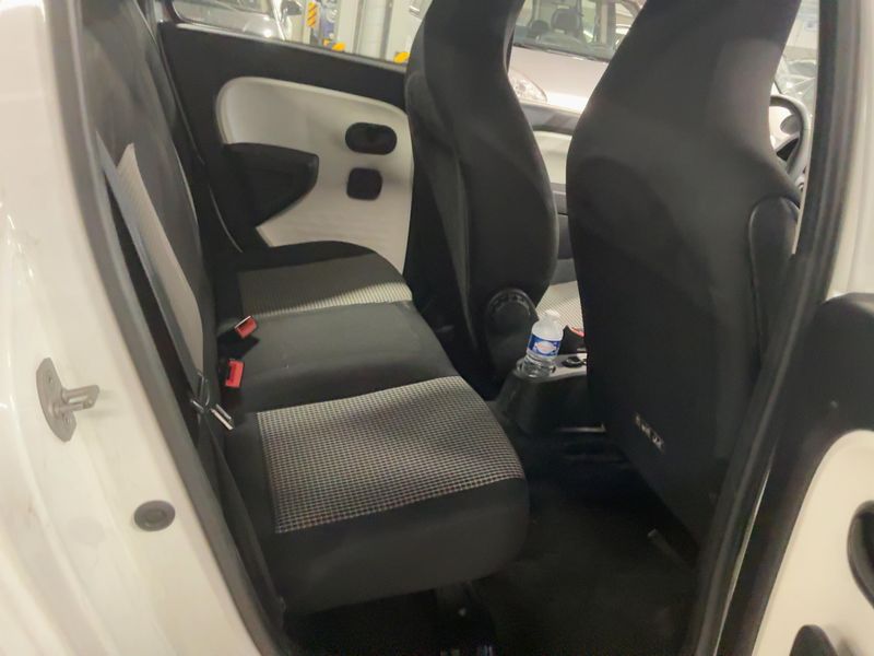 Renault Twingo 1.0 SCe Live 2015 – снимка 19