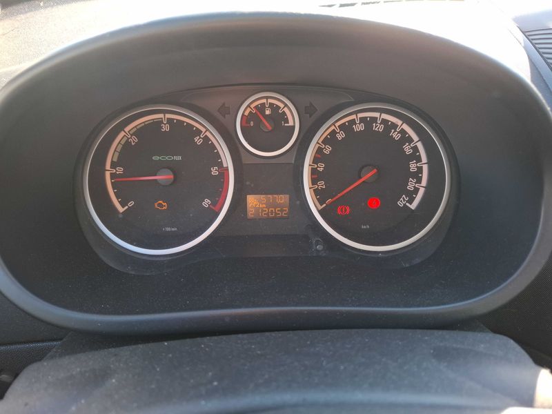Opel Corsa 1.3 CDTI Edition 2008 – снимка 12