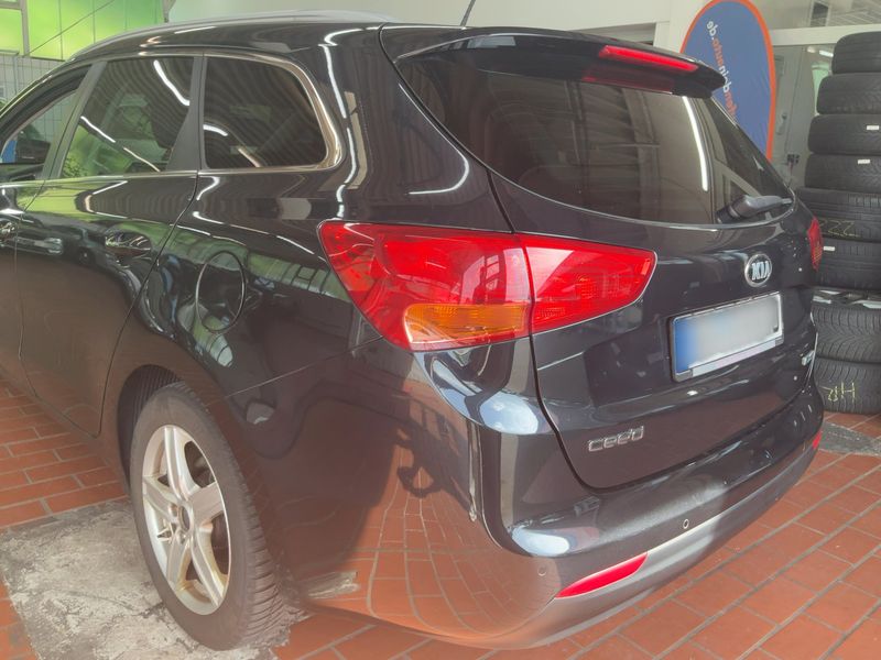 Kia cee'd 1.6 CRDi Dream Team 2015 – снимка 6