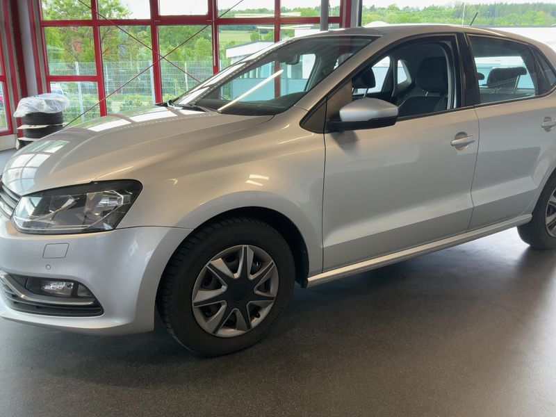 Volkswagen Polo 1.2 TSI Comfortline BlueMotion Tech 2015 – снимка 2