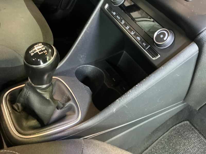 Volkswagen Polo 1.2 TSI Comfortline BlueMotion Tech 2015 – снимка 23