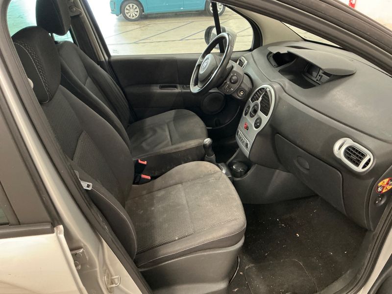 Renault Grand Modus 1.5 dCi Dynamique 2010 – снимка 3