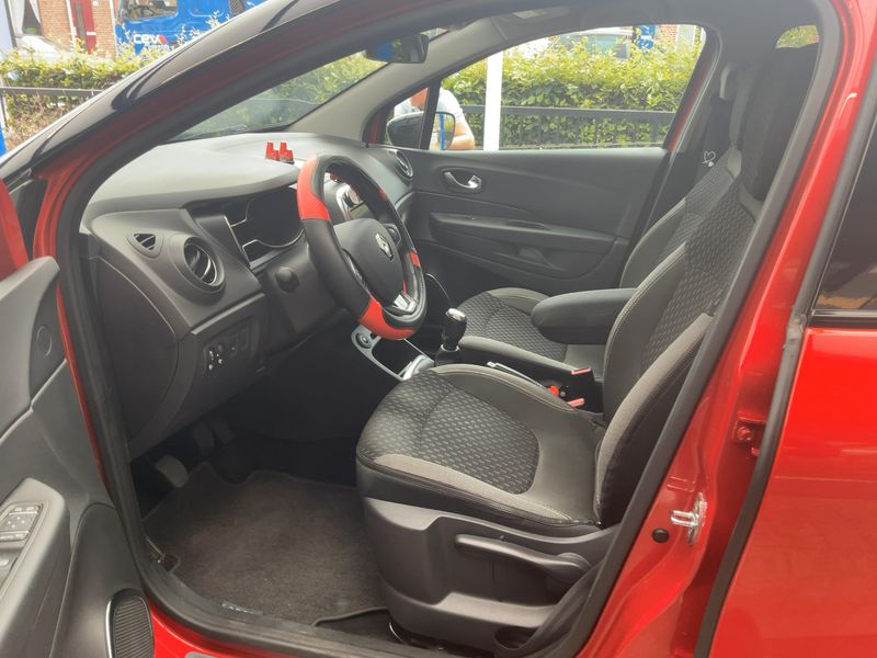 Renault Captur 0.9 Energy Intens 2018 – снимка 16