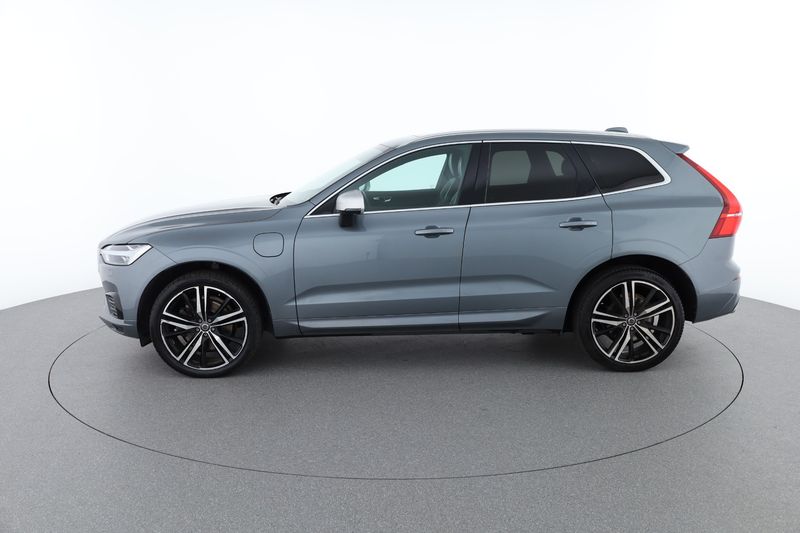 Volvo XC60 2.0 T8 Plug-in Hybrid R-Design AWD 2018 – снимка 4