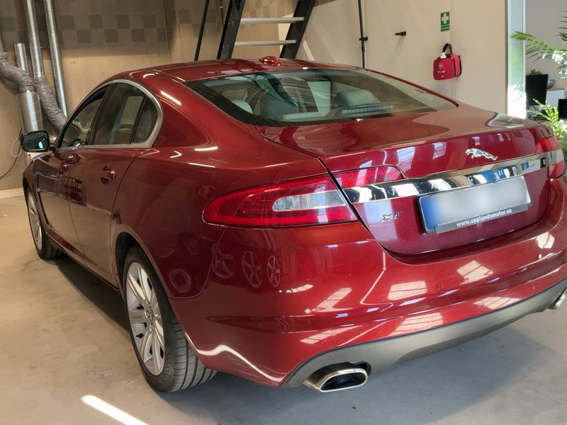 Jaguar XF 3.0 D V6 Luxury 2011 – снимка 6