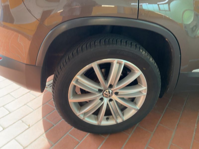 Volkswagen Tiguan 2.0 TDI Track & Style 4Motion BlueMotion Tech 2012 – снимка 9