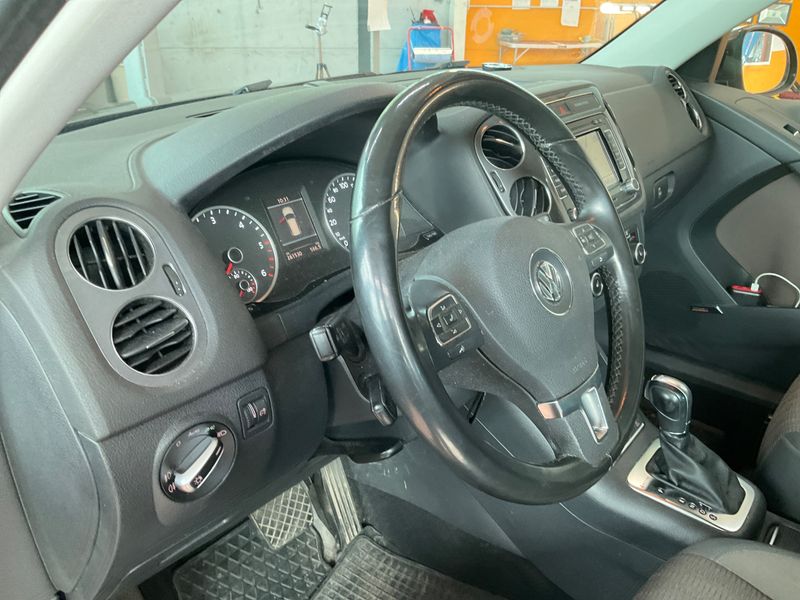 Volkswagen Tiguan 2.0 TDI Track & Style 4Motion BlueMotion Tech 2012 – снимка на щета 35