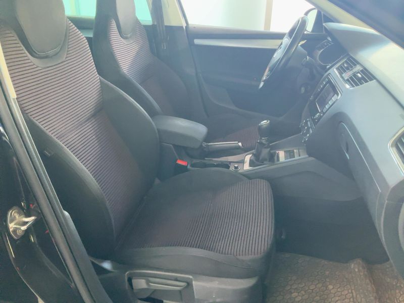 Skoda Octavia 1.6 TDI Elegance 4x4 2014 – снимка 17