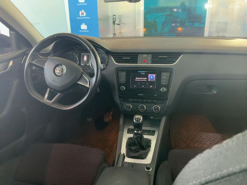 Skoda Octavia 1.6 TDI Elegance 4x4 2014 – снимка 18