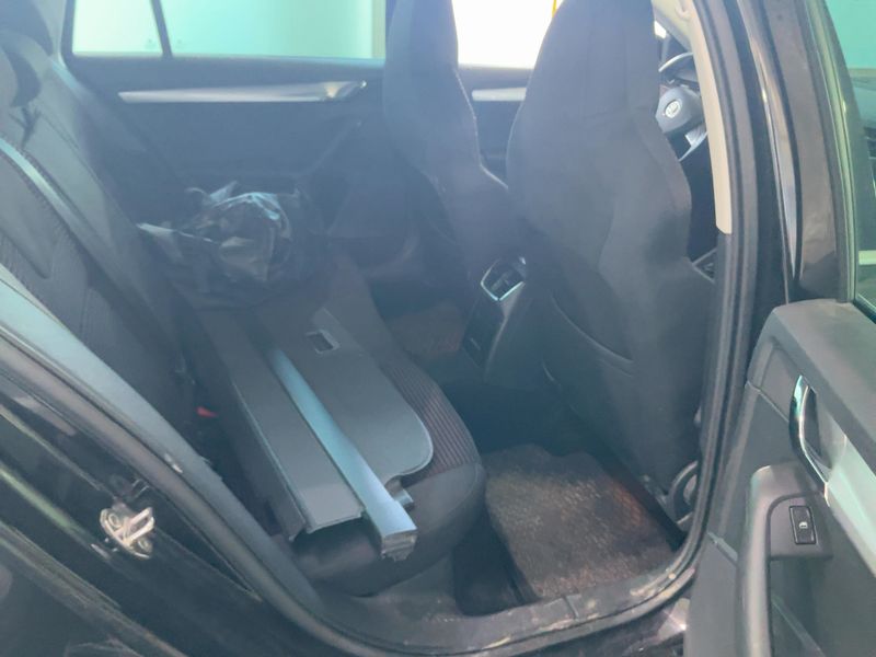 Skoda Octavia 1.6 TDI Elegance 4x4 2014 – снимка 20