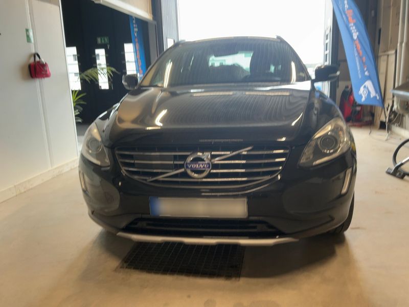 Volvo XC60 2.4 D4 Momentum AWD 2017 – снимка 14