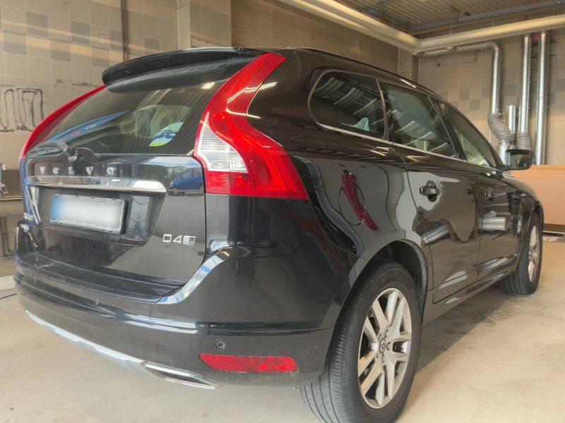 Volvo XC60 2.4 D4 Momentum AWD 2017 – снимка 8