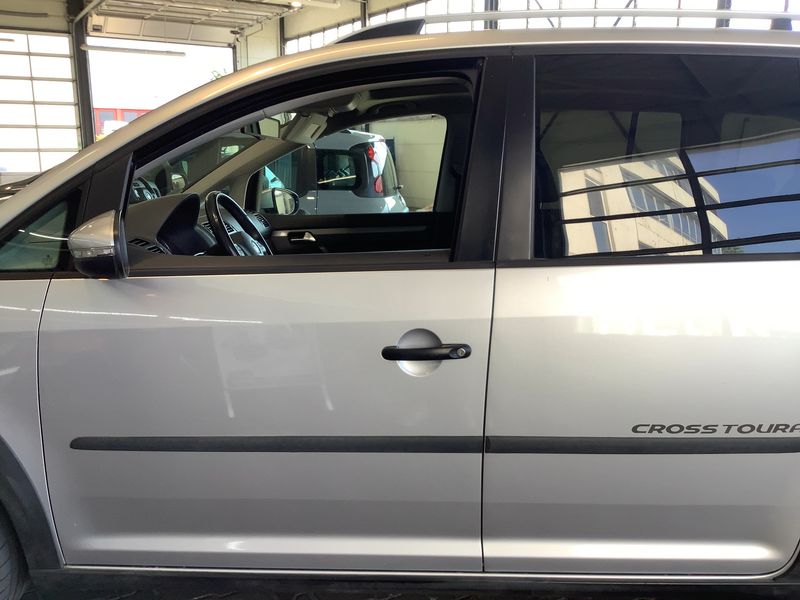 Volkswagen Touran 1.4 TSI CrossTouran 2011 – снимка 4