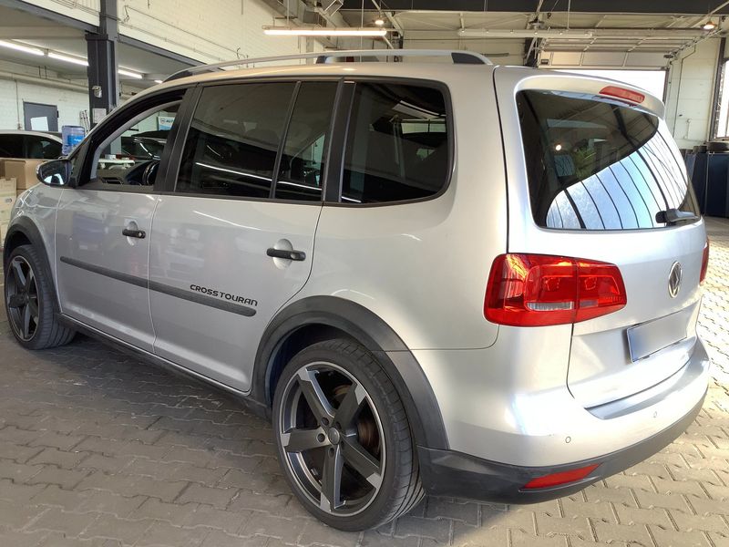 Volkswagen Touran 1.4 TSI CrossTouran 2011 – снимка 6