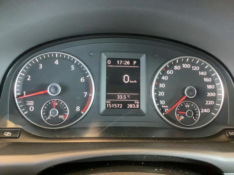 Volkswagen Touran 1.4 TSI CrossTouran 2011 – снимка 19