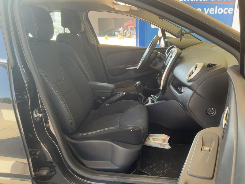 Renault Clio 1.5 dCi Duel 2016 – снимка 16