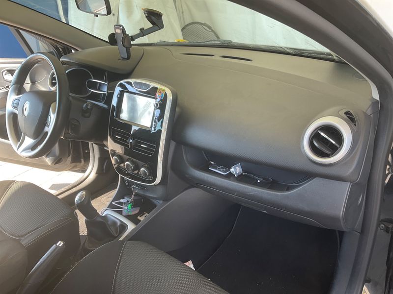 Renault Clio 1.5 dCi Duel 2016 – снимка 27