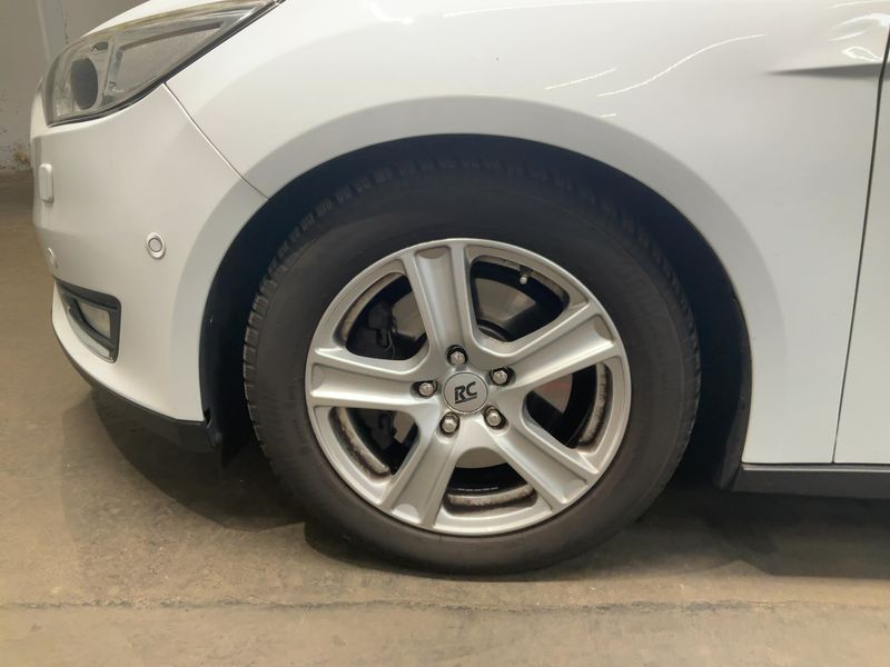 Ford Focus 2.0 TDCi Titanium 2015 – снимка 3