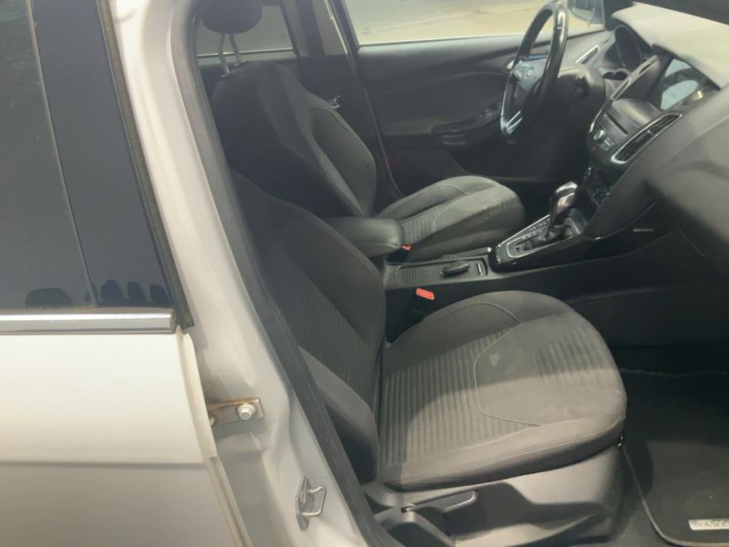 Ford Focus 2.0 TDCi Titanium 2015 – снимка 17