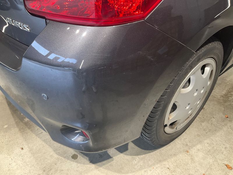 Toyota Auris 1.3 Basis 2012 – снимка 31