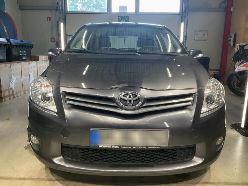 Toyota Auris 1.3 Basis 2012 – снимка 14