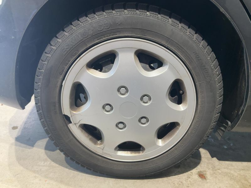Toyota Auris 1.3 Basis 2012 – снимка 9