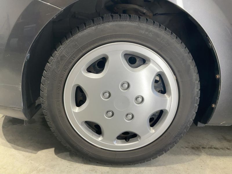 Toyota Auris 1.3 Basis 2012 – снимка 3