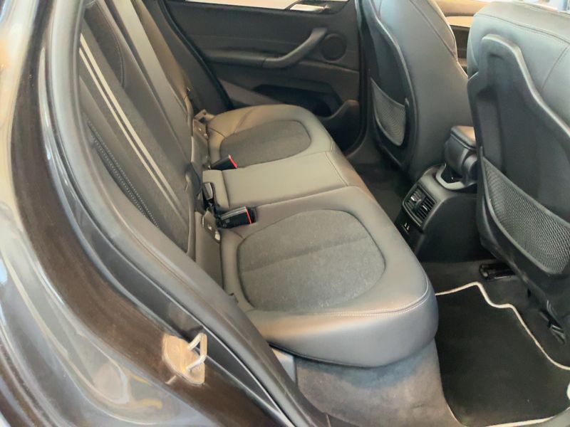BMW X1 xDrive 25e Advantage 2021 – снимка 19