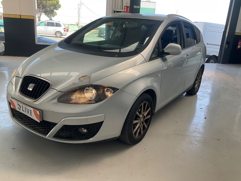Seat Altea 1.6 TDI Style Ecomotive 2011 – снимка 1