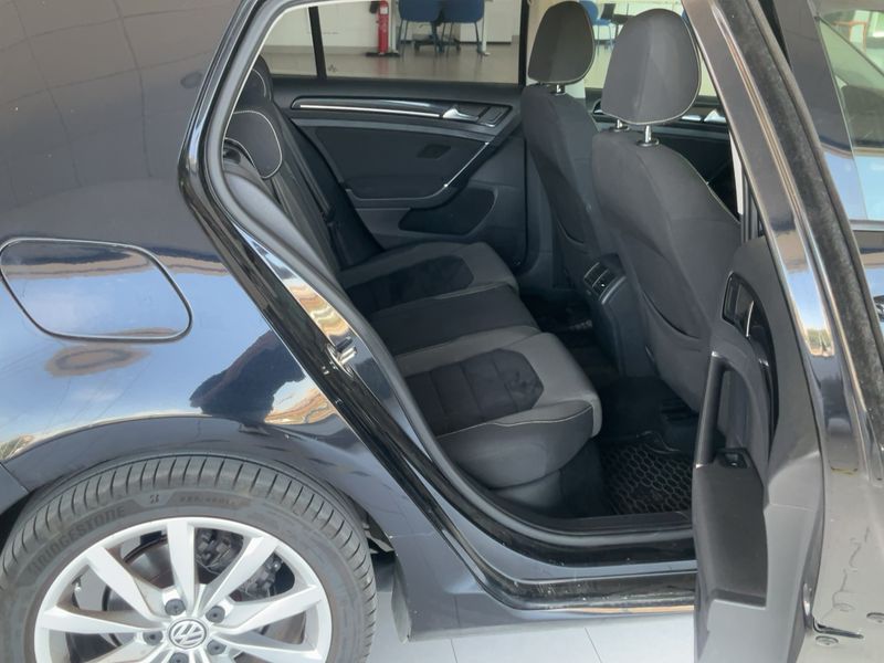 Volkswagen Golf VII 1.6 TDI Highline BlueMotion Tech 2013 – снимка 14