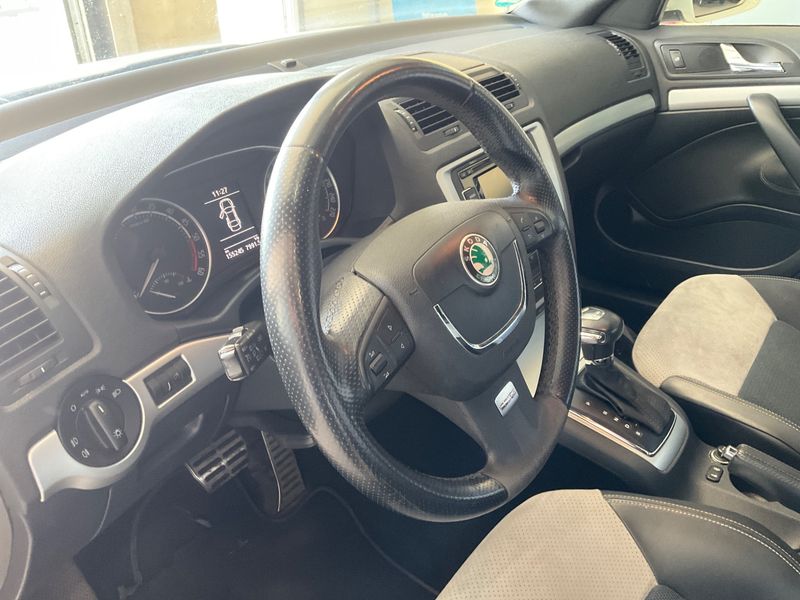 Skoda Octavia 2.0 TDI RS 2011 – снимка 34